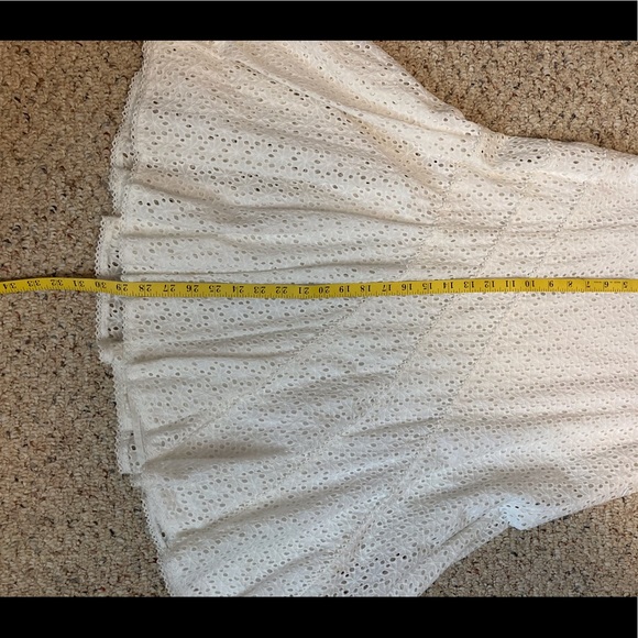 White Eyelet skirt - Picture 2 of 4